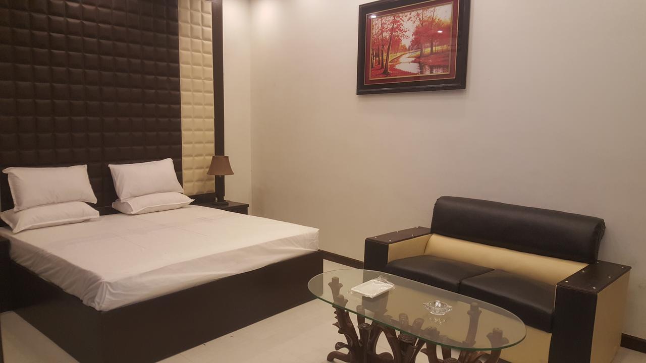 Gulberg Continental Hotel Лахор Экстерьер фото