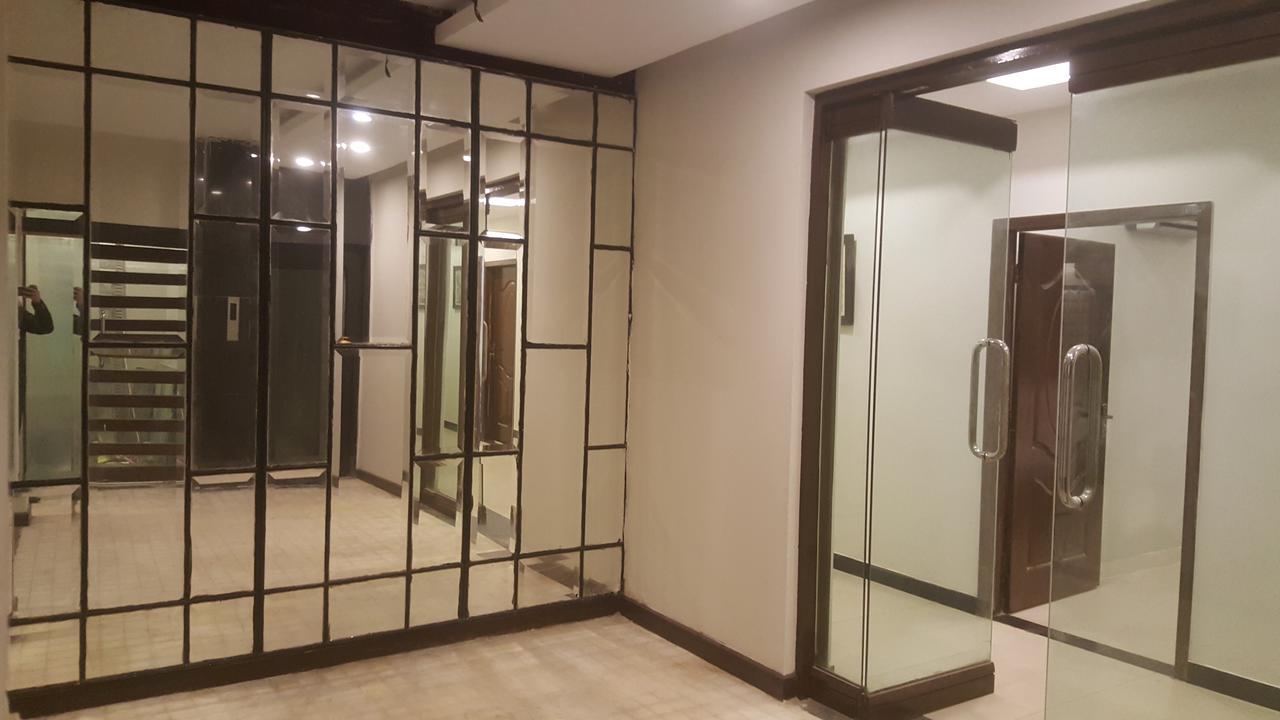 Gulberg Continental Hotel Лахор Экстерьер фото