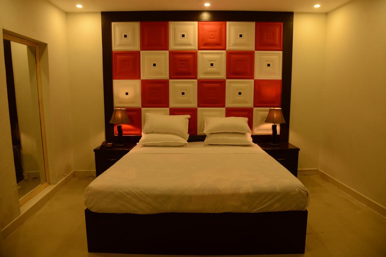 Gulberg Continental Hotel Лахор Экстерьер фото