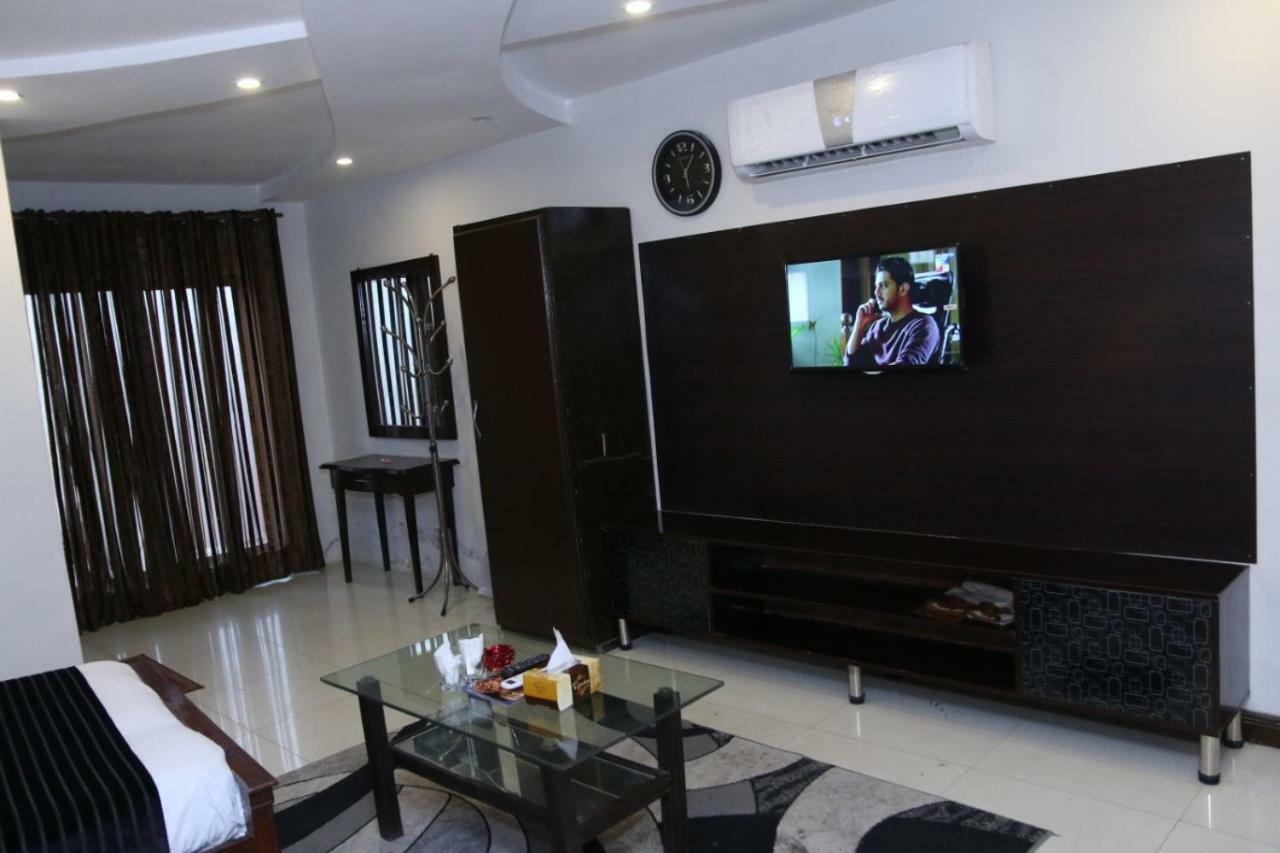 Gulberg Continental Hotel Лахор Экстерьер фото