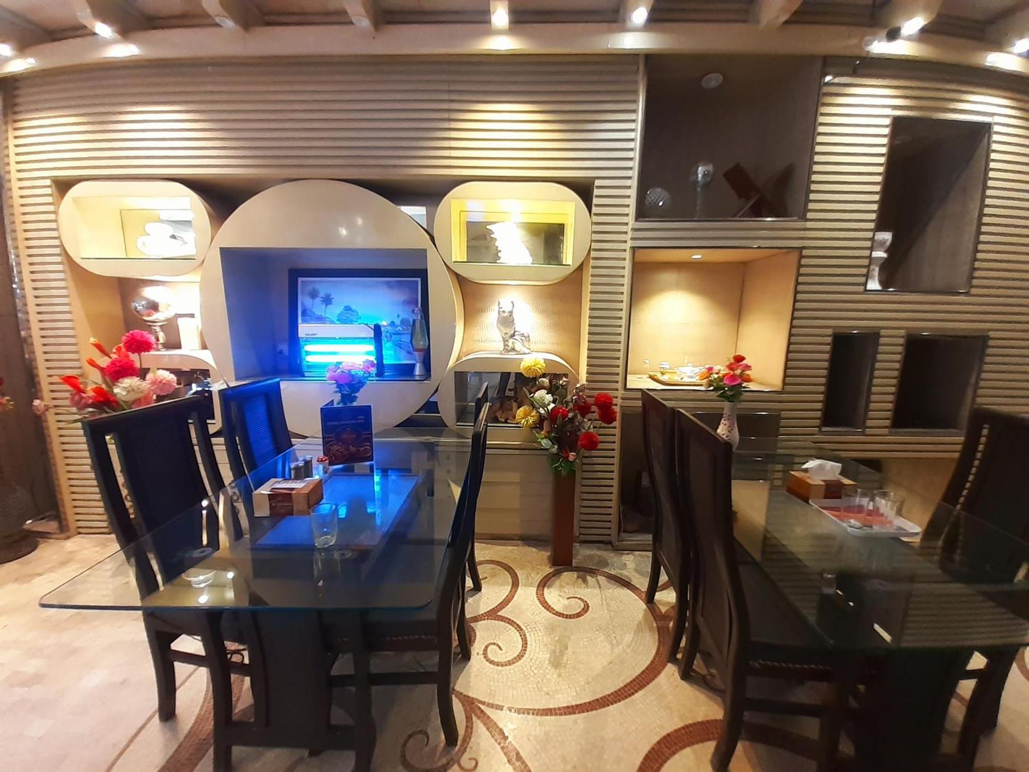 Gulberg Continental Hotel Лахор Экстерьер фото